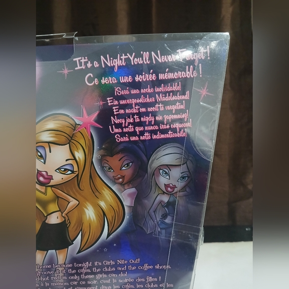Bratz Girls Nite Out 21st Birthday Edition doll Yasmin (NEW) - Picture 10 of 12